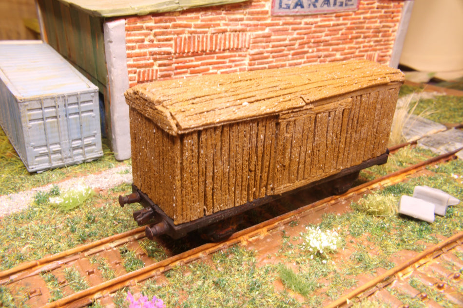 Old Wooden Boxcar- H0 Scale