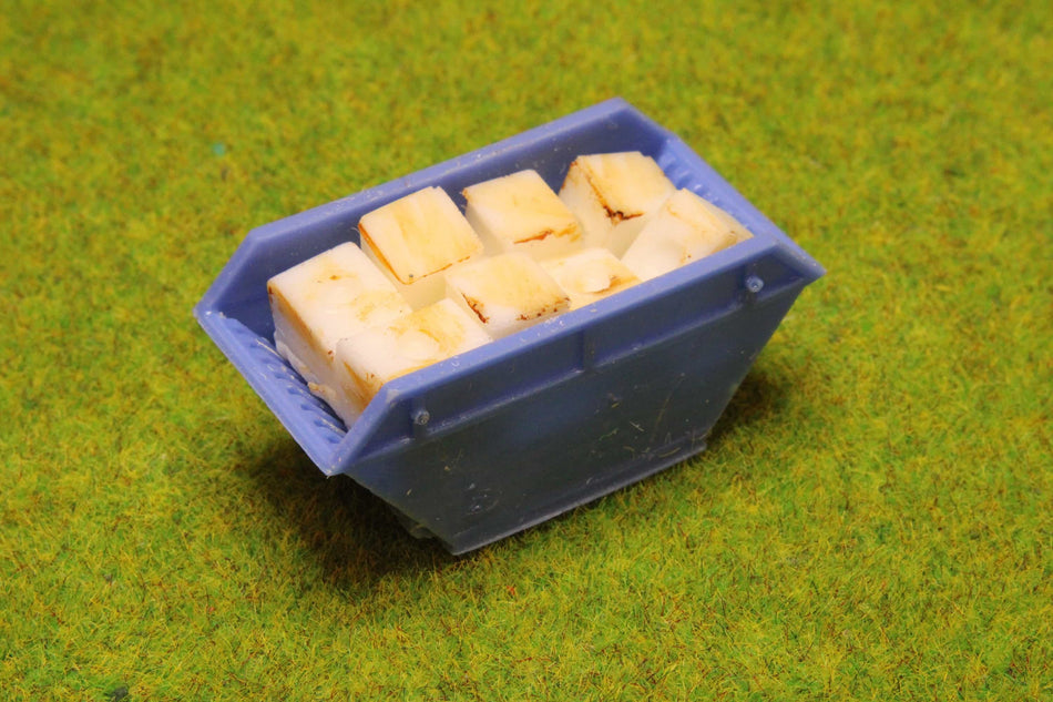 Blue Small Container with Old Laundry Machines- H0 Scale