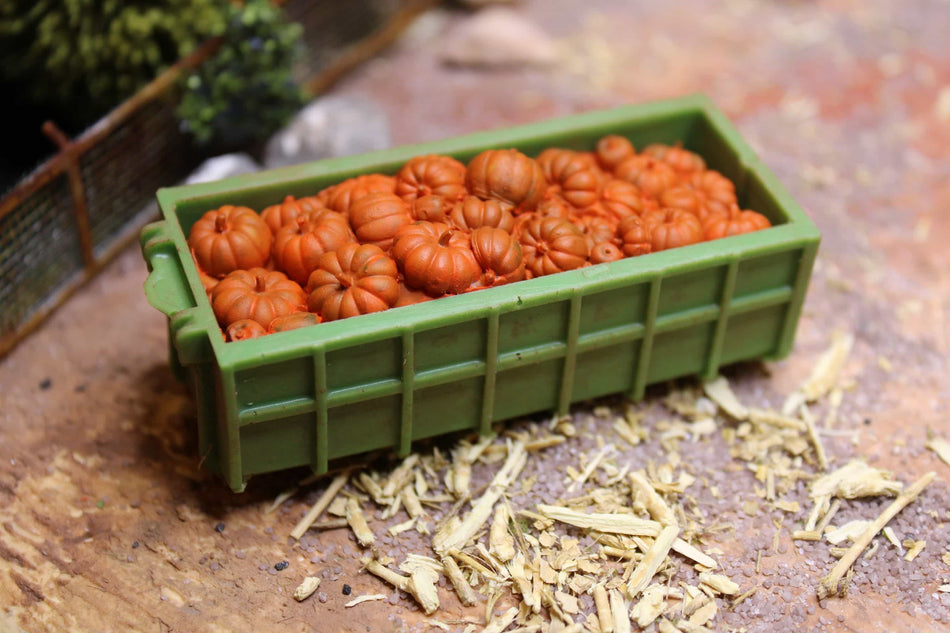 Green High Container with Pumpkins - H0 Scale