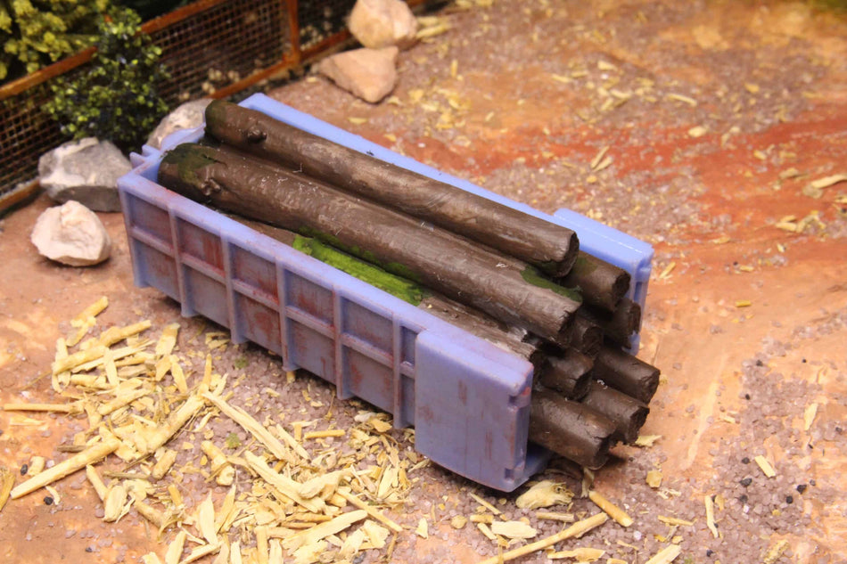 Blue High Container with Tree Trunks - H0 Scale