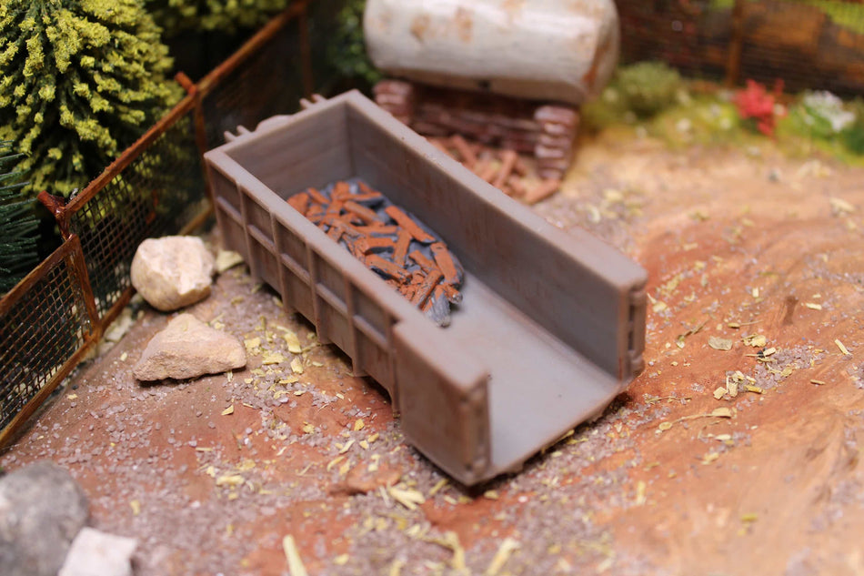 Grey High Container with old brickwork - H0 Scale