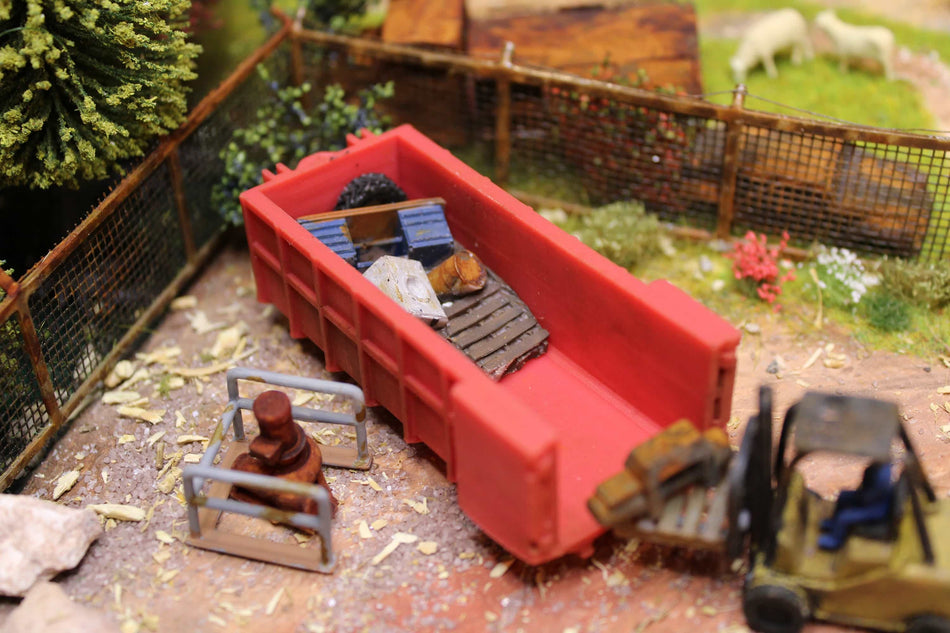 Red High Container with mixed Waste - H0 Scale