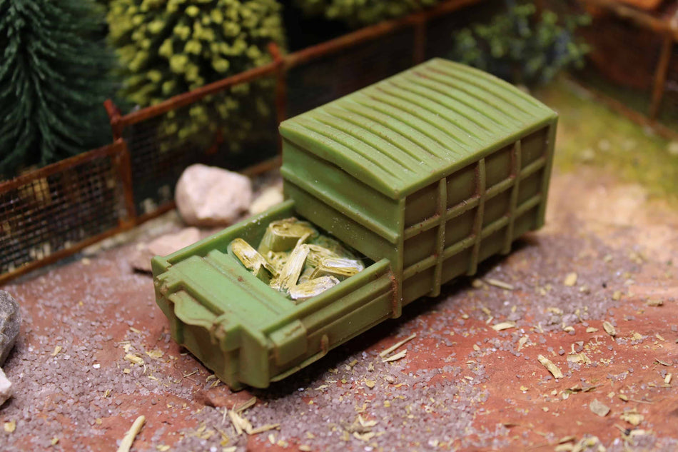 Presscontainer with old paper - H0 Scale