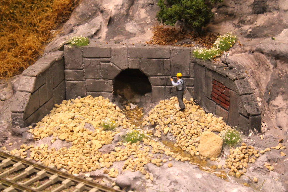 Stone Culvert with Sidewalls- H0 Scale