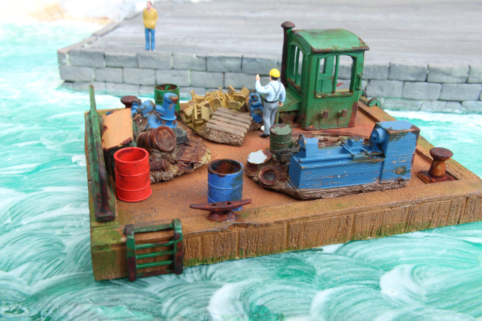 Old Wooden Workbarge - H0 Scale