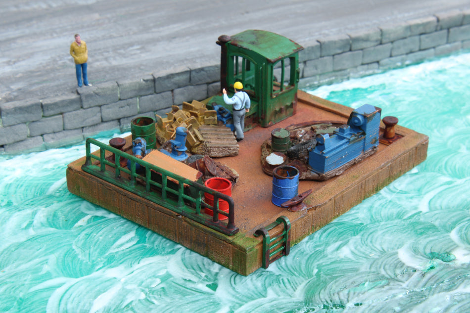 Old Wooden Workbarge - H0 Scale