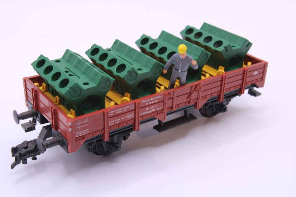 Train Load: 4 Big Motorblocks - HO-scale