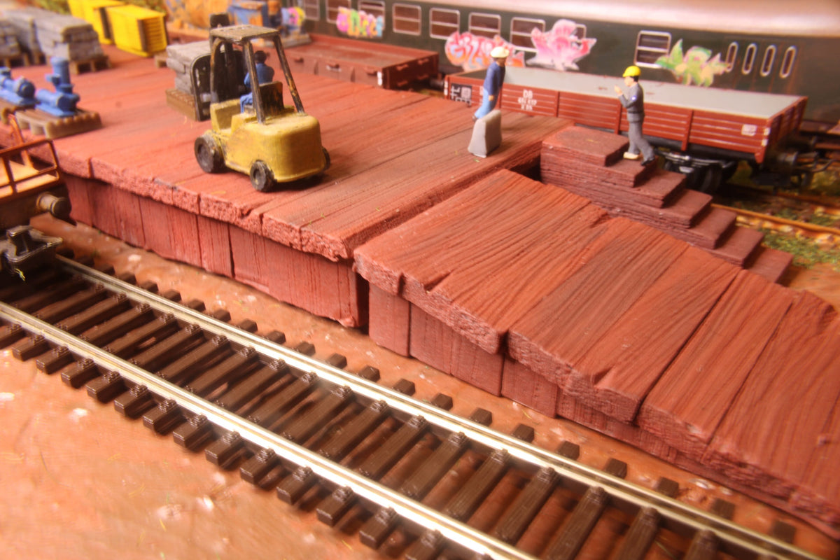 Large Loading Dock for train- H0 Scale – Feisters Miniatures