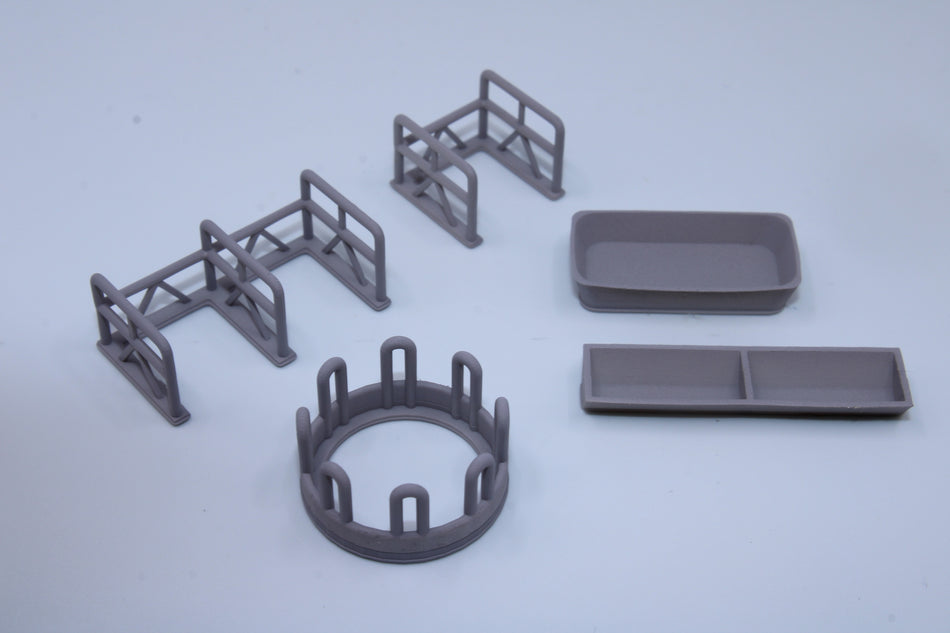 Cow Feeding & Farmyard Accessory Set – 5 Pieces - HO scale